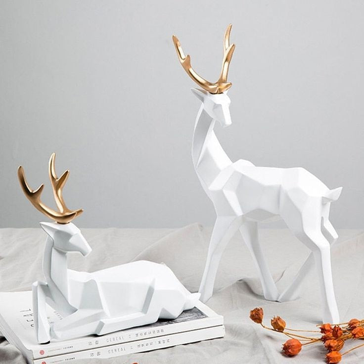 Two-piece deer set